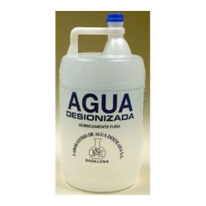 AGUA DESTILADA